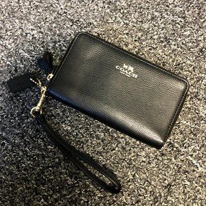 Coach Zip Wallet / Wristlet